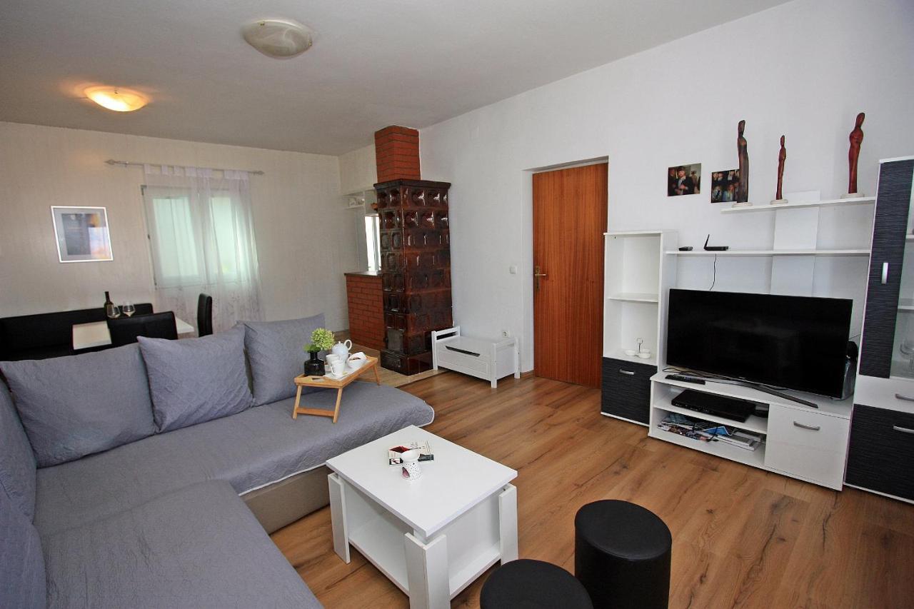 Apartments Jaksic - Zile Supetar Exteriör bild